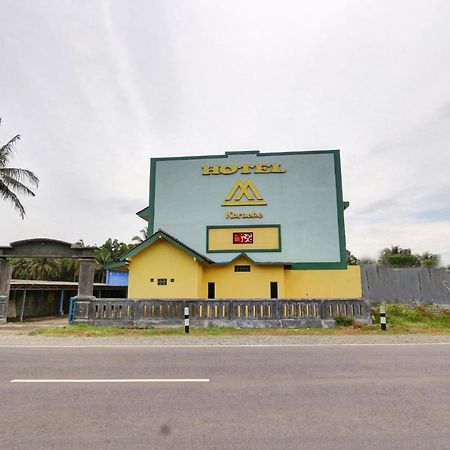 Oyo 90796 Hotel Mulya Indah Tambakmulya Экстерьер фото